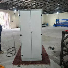 Kömekciler gerek.Demir seh