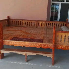 tapçan