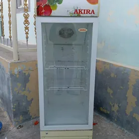 Akira holodilnik