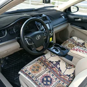 Toyota Camry 2013