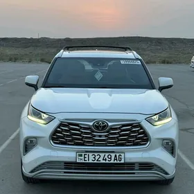 Toyota Highlander 2020