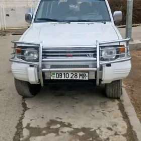 Mitsubishi Pajero 1997