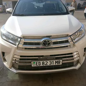 Toyota Highlander 2016