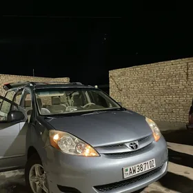 Toyota Sienna 2008