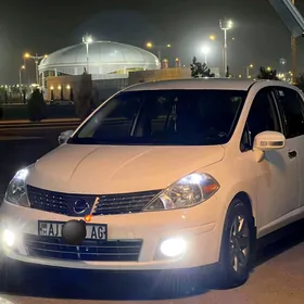 Nissan Versa 2010