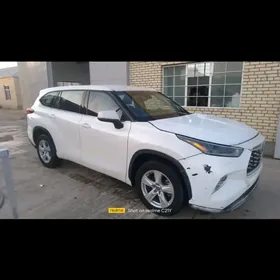 Toyota Highlander 2021