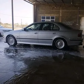 BMW E39 2000