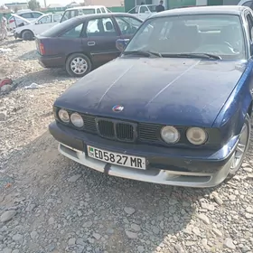 BMW 525 1989