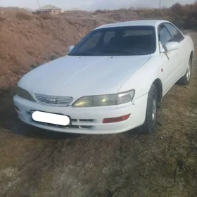 Toyota Carina 1993