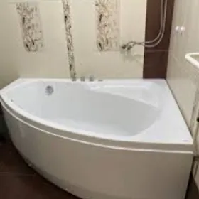 Угловая ванна аполло