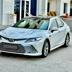Toyota Camry 2024