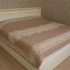 Двухспальная кровать