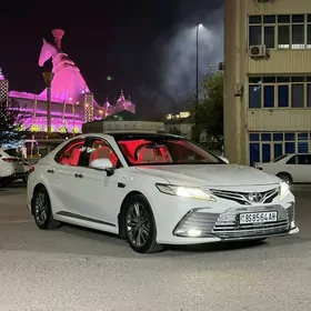 Toyota Camry 2018