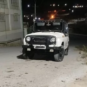 UAZ 469 2004