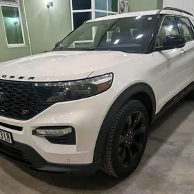 Ford Explorer 2023