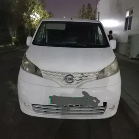 Nissan NV200 2015
