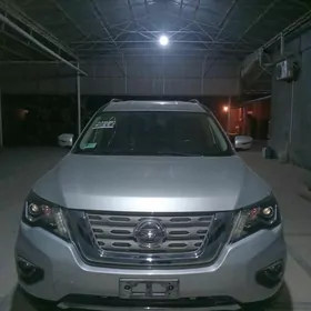 Nissan Pathfinder 2020