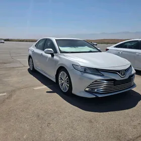 Toyota Camry 2020