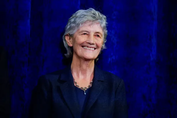 Garaşsyz dalaşgär Ketrin Konnolli Irlandiýanyň Prezidenti wezipesine saýlandy