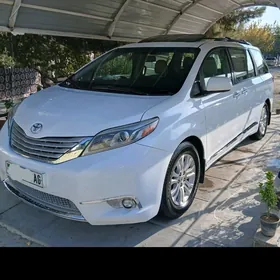 Toyota Sienna 2016