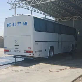 Mercedes-Benz ACTROS 3331 1990