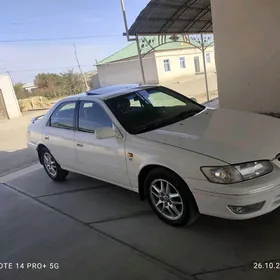 Toyota Camry 2000