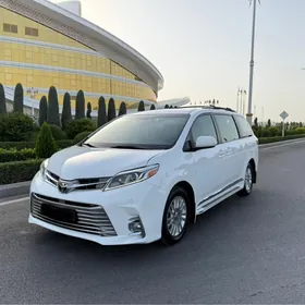 Toyota Sienna 2017