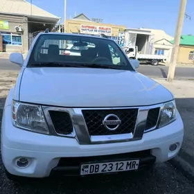 Nissan Navara 2012