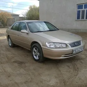 Toyota Camry 2001