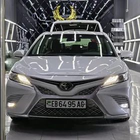 Toyota Camry 2018