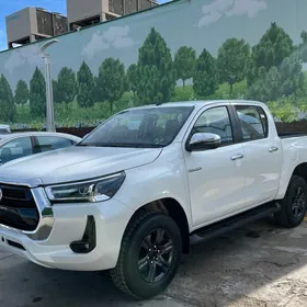 Toyota Hilux 2024