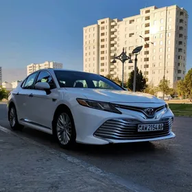 Toyota Camry 2018