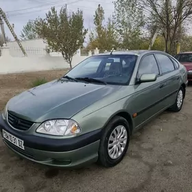 Toyota Avensis 2002