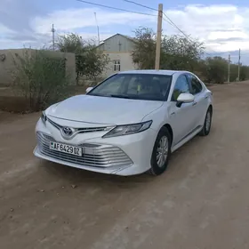 Toyota Camry 2020