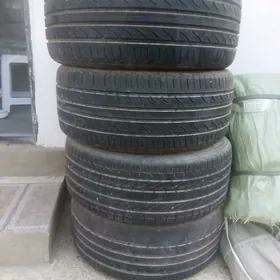 teker 225/40zr18