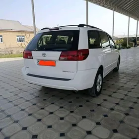 Toyota Sienna 2005