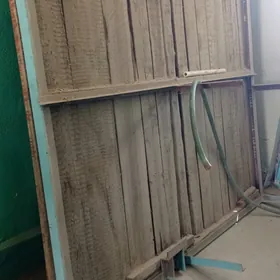 tapçan otyrylyan krawat