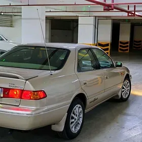 Toyota Camry 1999