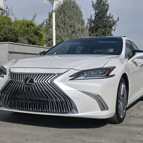 Lexus ES 350 2019