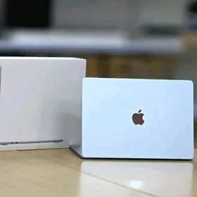 Apple MacbookAir15/M4/16GB/256