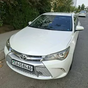 Toyota Camry 2015