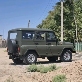 UAZ 469 2002