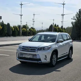 Toyota Highlander 2019