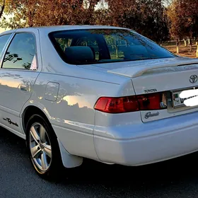 Toyota Camry 2000