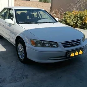 Toyota Camry 2000