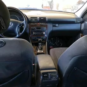 Mercedes-Benz C320 2001