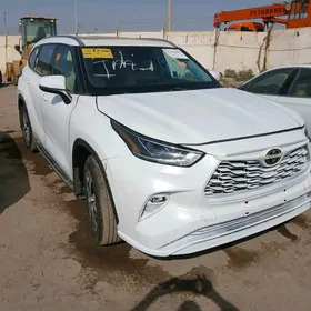 Toyota Highlander 2020