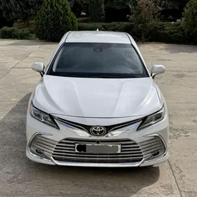 Toyota Camry 2020