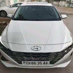 Hyundai Elantra 2022