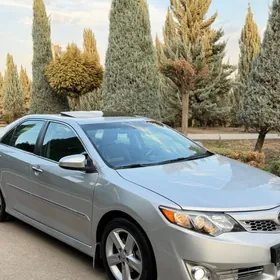 Toyota Camry 2013